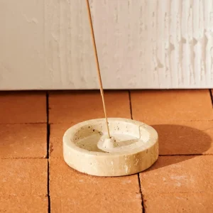 CASA ESCAPE Soporte Para Incienso Dorado> Articulos Aromáticos